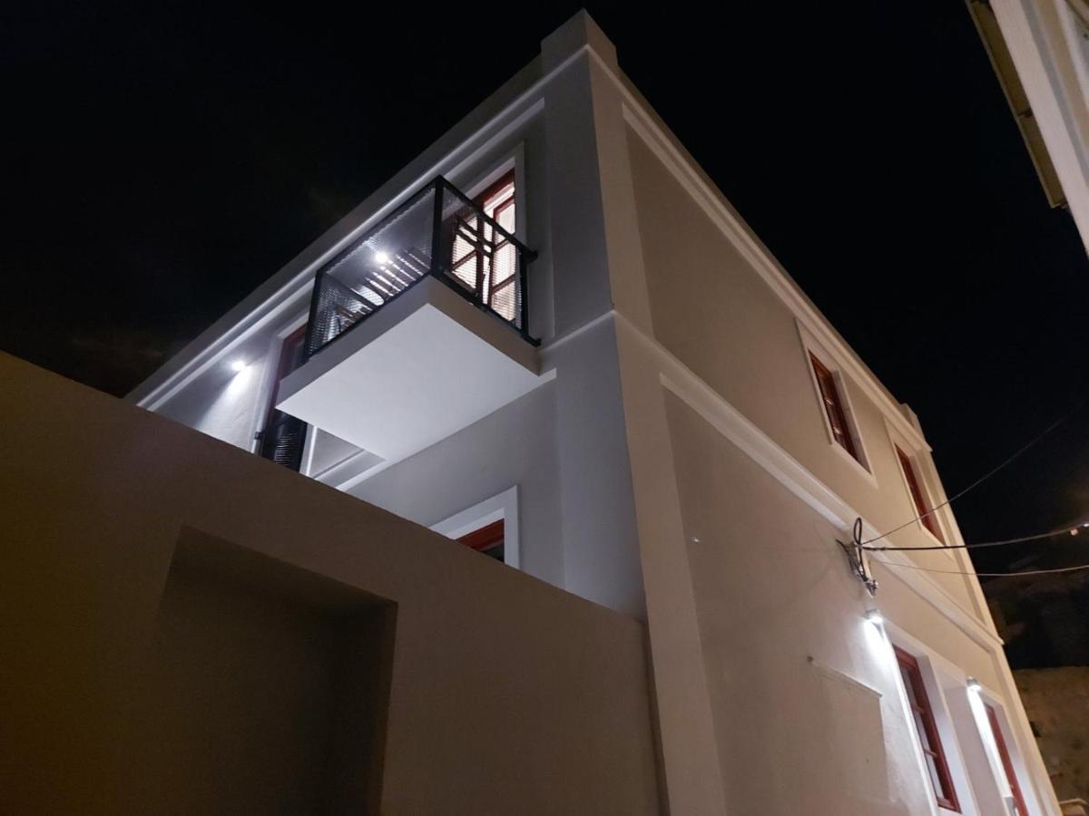 Apartment Ermoupolis Hidden Gems *